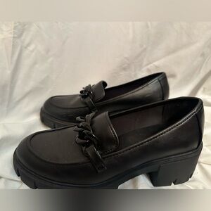 Steve Madden Madden NYC Women's Lug Sole Chain Accent Loafers Black Size 10